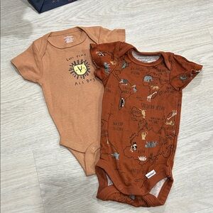 Adorable Bodysuits Set - Lion Print and Map Design
